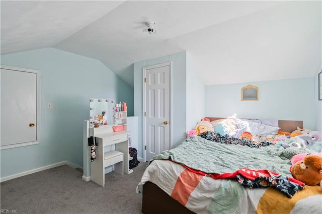 1101 Somerton LN, Chesapeake, VA 23322