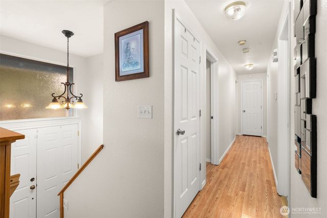 1601 Clearbrook Drive SE, Lacey, WA 98503