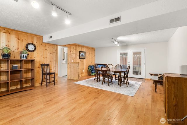 1601 Clearbrook Drive SE, Lacey, WA 98503