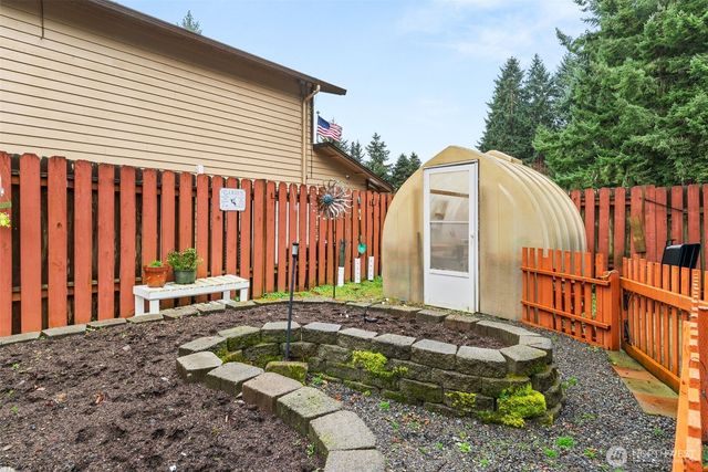 1601 Clearbrook Drive SE, Lacey, WA 98503