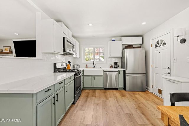 24 Washburn Street, Simi Valley, CA 93065