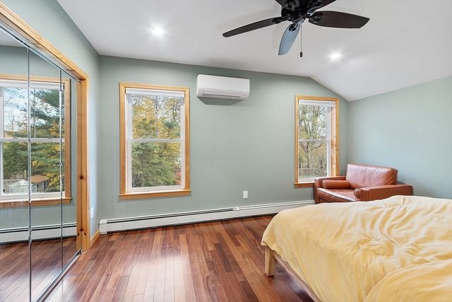 24 Myrtle Ave, Wakefield, MA 01880