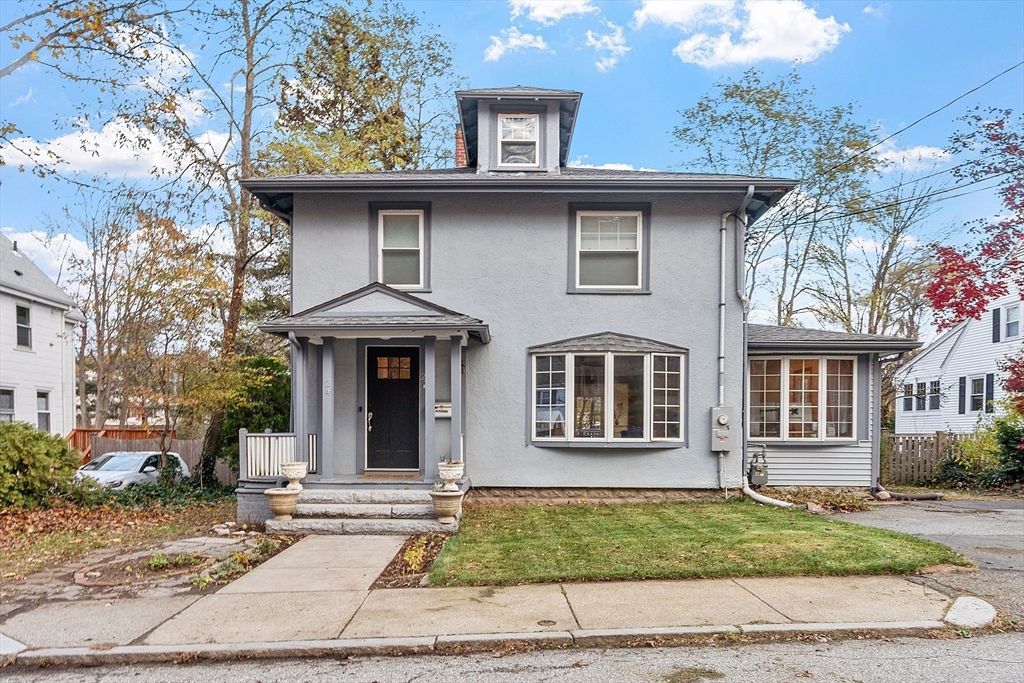 24 Myrtle Ave, Wakefield, MA 01880