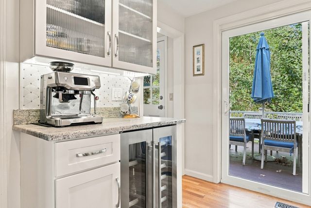 2 Canter Circle, Westford, MA 01886