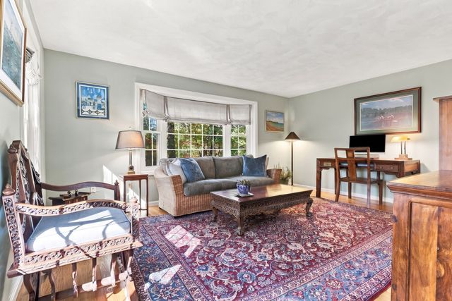 2 Canter Circle, Westford, MA 01886