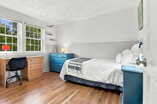 2 Canter Circle, Westford, MA 01886