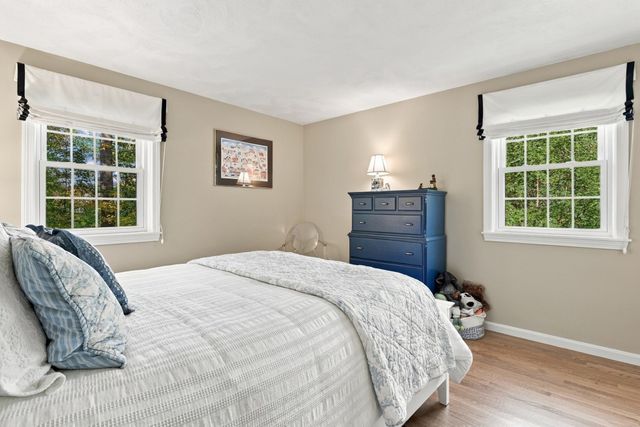 2 Canter Circle, Westford, MA 01886