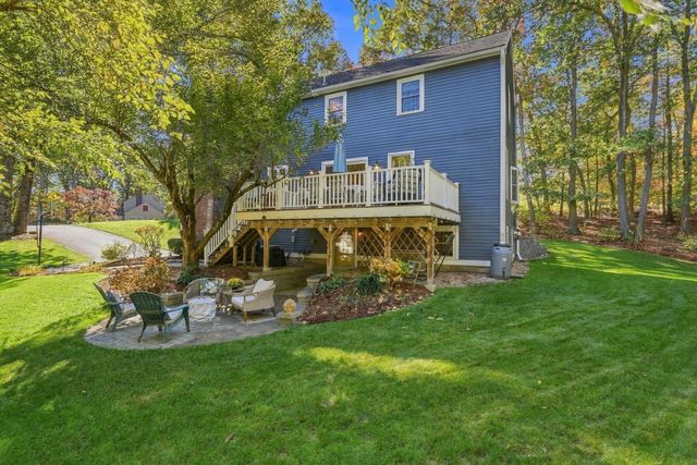 2 Canter Circle, Westford, MA 01886
