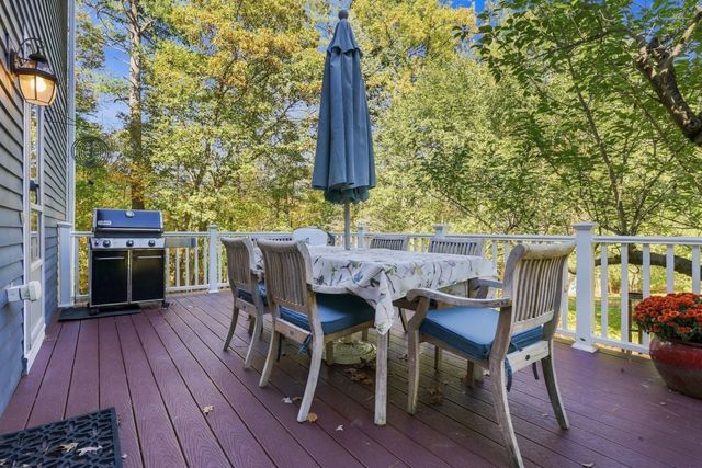 2 Canter Circle, Westford, MA 01886