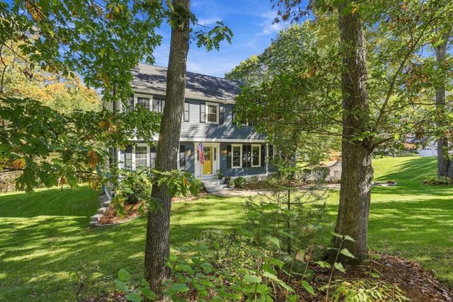 2 Canter Circle, Westford, MA 01886