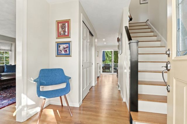 2 Canter Circle, Westford, MA 01886