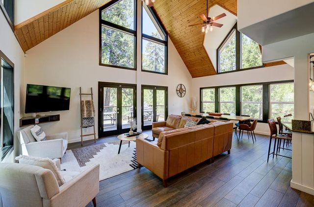 41092 Woodridge Lane, Shaver Lake, CA 93664