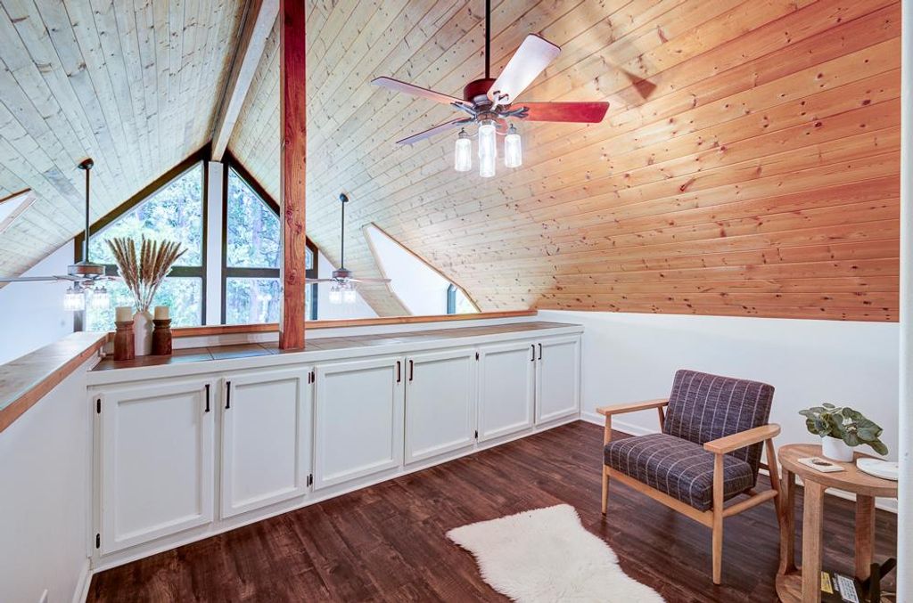 Image 27 of property listing at 41092 Woodridge Lane, Shaver Lake, CA 93664