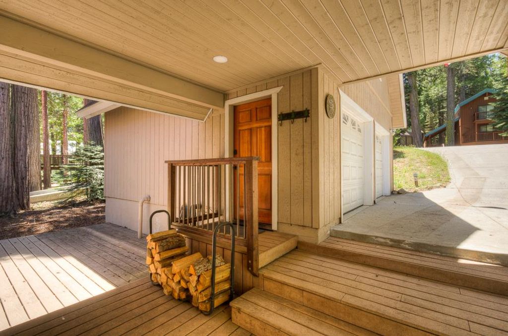 Image 40 of property listing at 41092 Woodridge Lane, Shaver Lake, CA 93664
