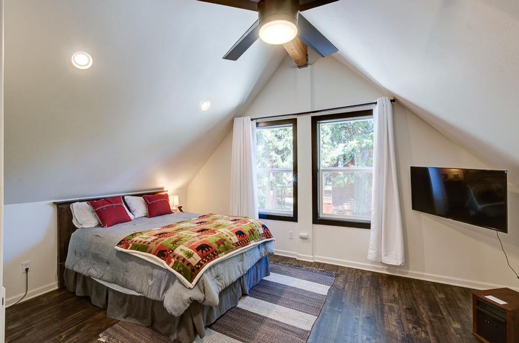 Image 41 of property listing at 41092 Woodridge Lane, Shaver Lake, CA 93664