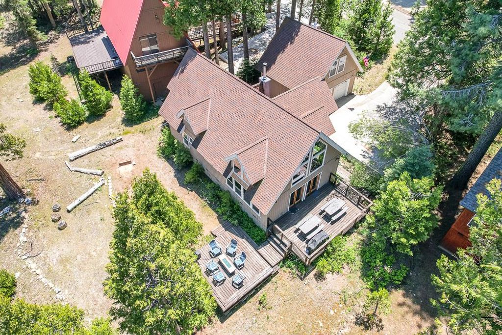 Image 56 of property listing at 41092 Woodridge Lane, Shaver Lake, CA 93664