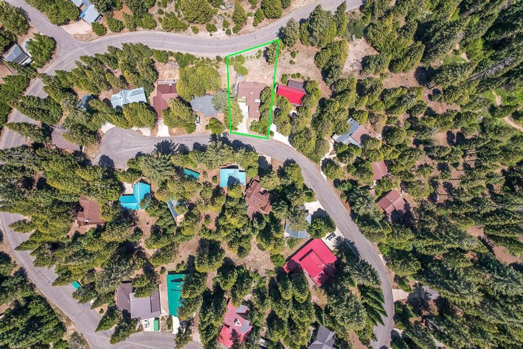 Image 60 of property listing at 41092 Woodridge Lane, Shaver Lake, CA 93664