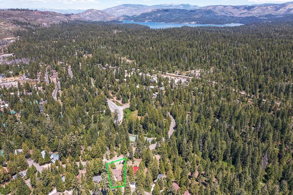 Image 61 of property listing at 41092 Woodridge Lane, Shaver Lake, CA 93664