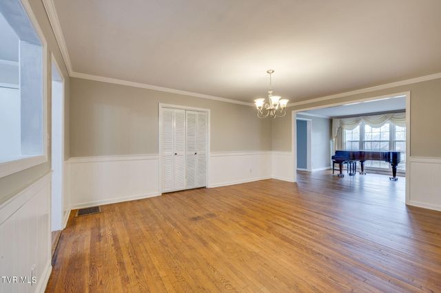 1314 Woodland Avenue, Johnson City, TN 37601