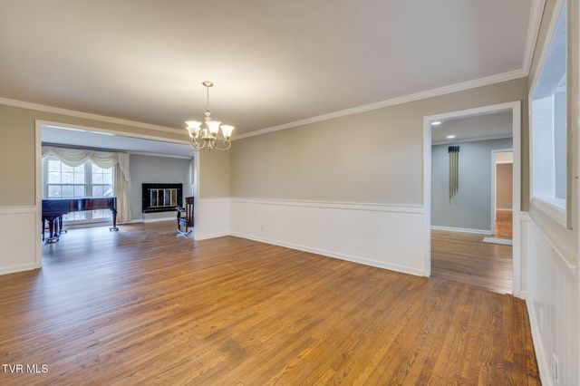 1314 Woodland Avenue, Johnson City, TN 37601