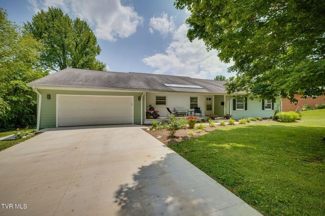 1314 Woodland Avenue, Johnson City, TN 37601