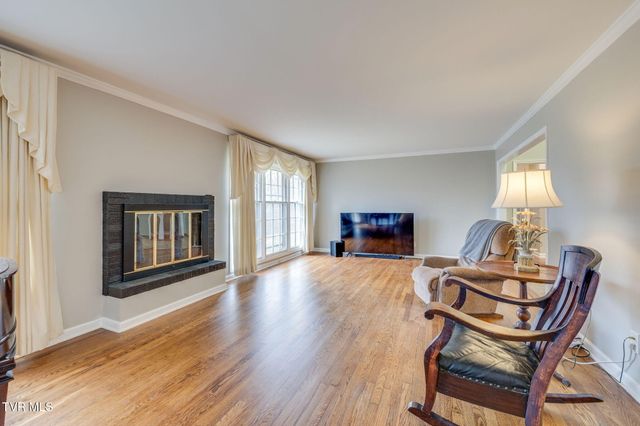 1314 Woodland Avenue, Johnson City, TN 37601