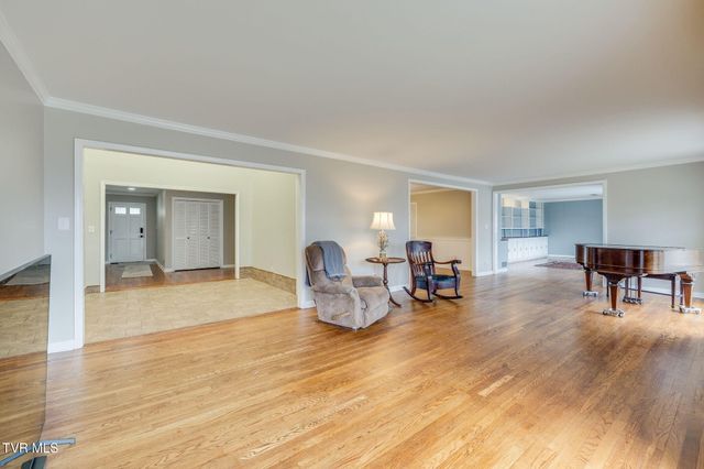 1314 Woodland Avenue, Johnson City, TN 37601