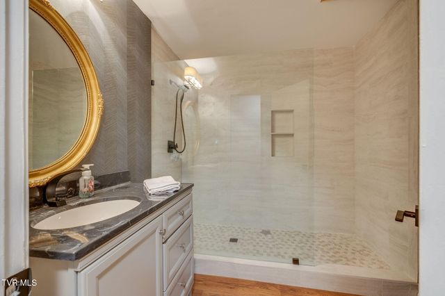 1314 Woodland Avenue, Johnson City, TN 37601