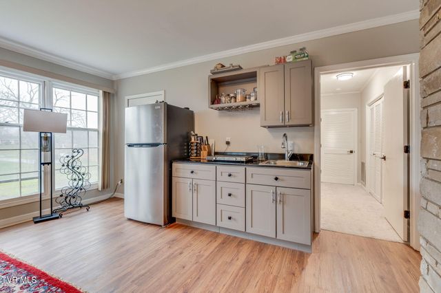 1314 Woodland Avenue, Johnson City, TN 37601