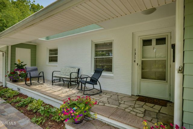 1314 Woodland Avenue, Johnson City, TN 37601