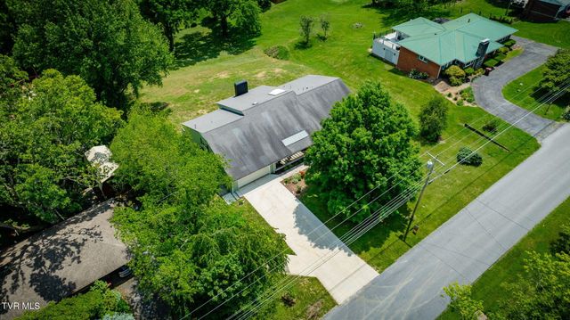 1314 Woodland Avenue, Johnson City, TN 37601