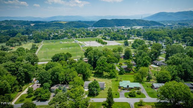 1314 Woodland Avenue, Johnson City, TN 37601