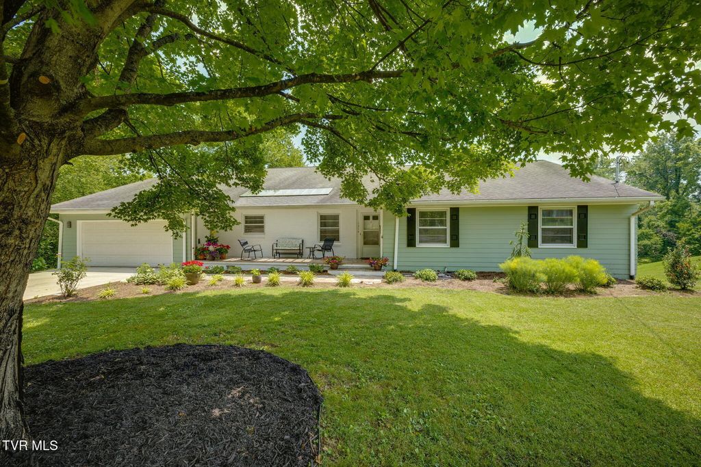 1314 Woodland Avenue, Johnson City, TN 37601