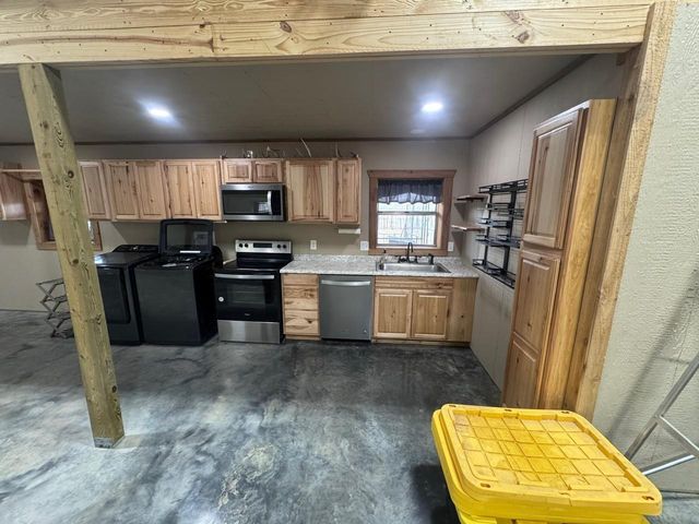 3901 E Fm 942, Livingston, TX 77351