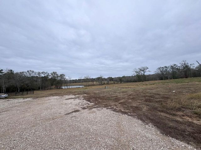 3901 E Fm 942, Livingston, TX 77351