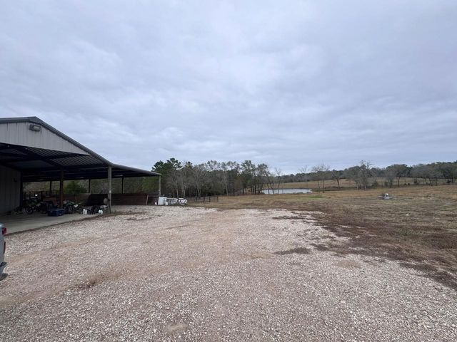 3901 E Fm 942, Livingston, TX 77351