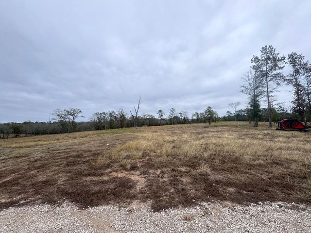 3901 E Fm 942, Livingston, TX 77351