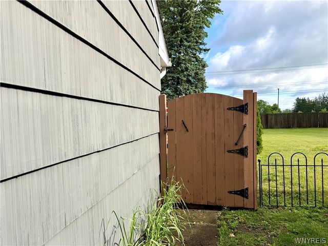 3980 Staley Drive, Hamburg, NY 14075