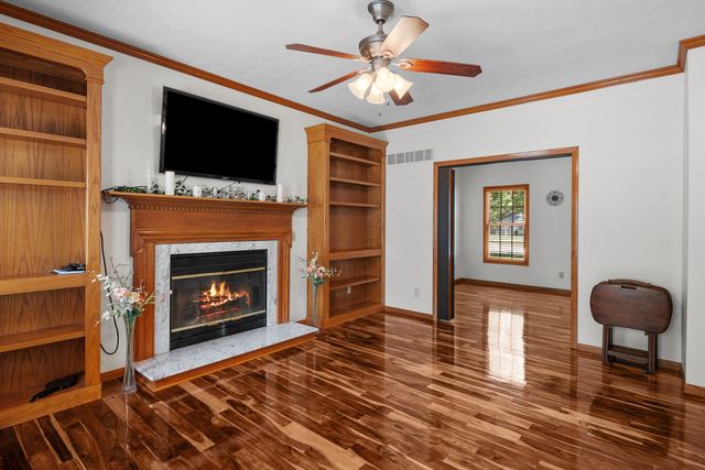 1918 Brierwood Lane, Port Byron, IL 61275