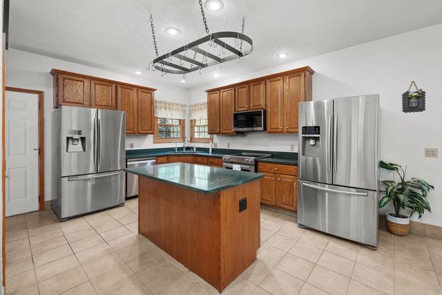1918 Brierwood Lane, Port Byron, IL 61275