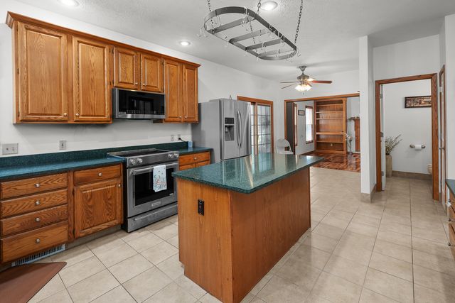 1918 Brierwood Lane, Port Byron, IL 61275