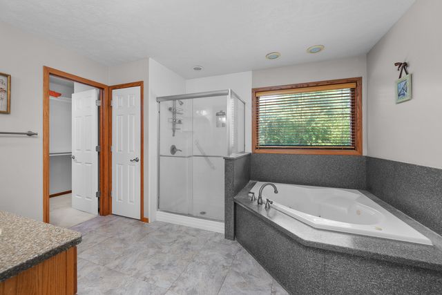 1918 Brierwood Lane, Port Byron, IL 61275