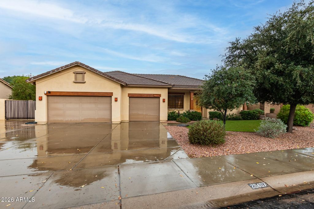 20407 E BRONCO Drive, Queen Creek, AZ 85142 — exterior