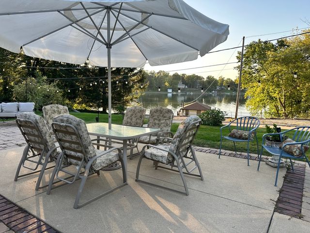 26253 W Spring Grove Road, Antioch, IL 60002