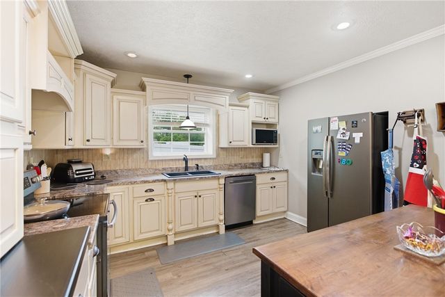 2650 National Pike, Beallsville, PA 15360