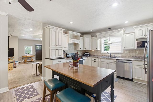 2650 National Pike, Beallsville, PA 15360