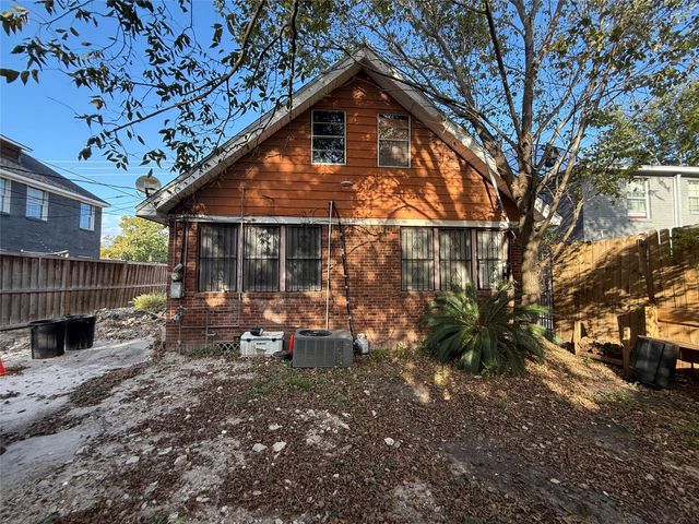 3018 Wentworth Street, Houston, TX 77004