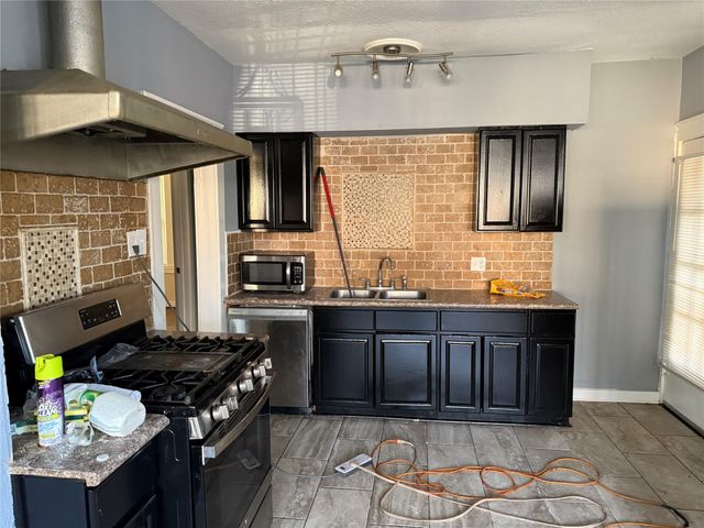 3018 Wentworth Street, Houston, TX 77004