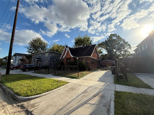 3018 Wentworth Street, Houston, TX 77004