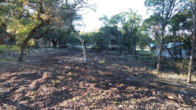 1405 Canyon Bend, Canyon Lake, TX 78133